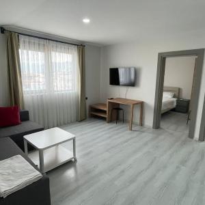 LYRA HOMES Geniş, Ferah, Denize Yakın