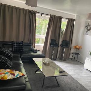 Apartment - Sleeps 2 & Free Parking