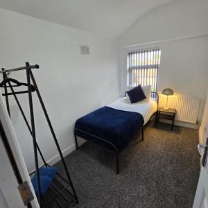 The Grand four bed getaway- Sleeps 9-free on street parking