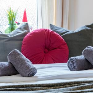Free Parking - City Centre - 2 Bedrooms - Sleeps 6