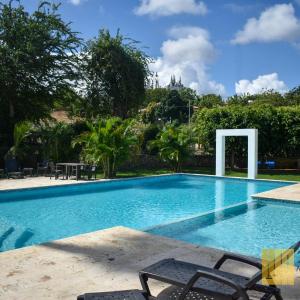 2JA Management Group - Condos White Hill