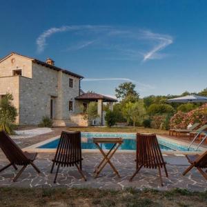 Beautiful 4 bedroom Villa Tara, pool and privacy!