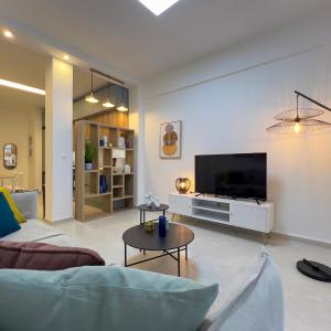 Roomy Home in Ilisia