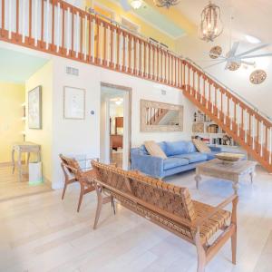 100 percent Private, Tiki-Bar, 250steps to Beach and Village!