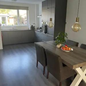 3 bedroom House great views