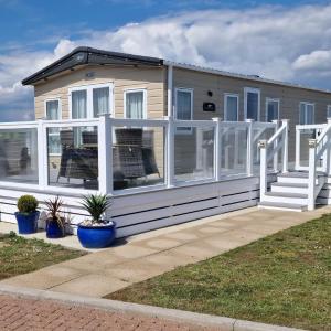 Beaumont Premium Lodge, West Point