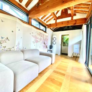 Hanok JADE