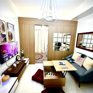 High Rise Condominium with Balcony, Pool, Gym, Skygarden, Grand lobby and Working Lounge 28F