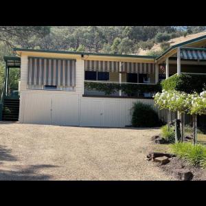 Jamieson Lake Home