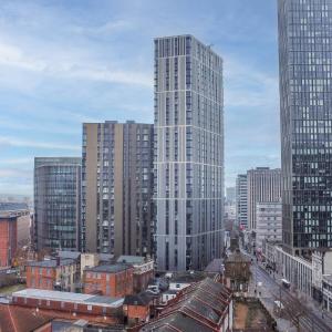 Luxury 2 Bedroom Apartment, On Broad Street!