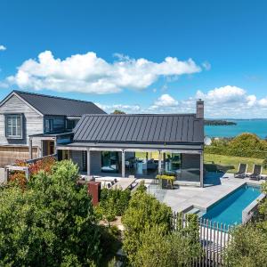 Pacific Escape, Oneroa - Be My Guest Waiheke