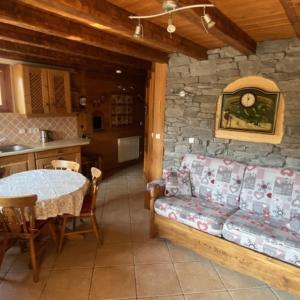 Studio Châtel 4 pers. avec terrasse, proche remontées mécaniques, parking, et WIFI - FR-1-676-189