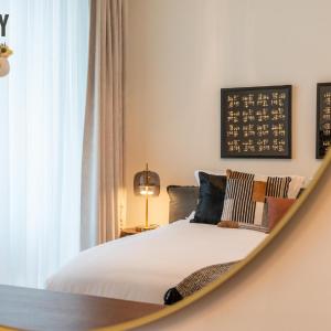 Stylish 2BR with Assistant Room