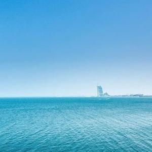 Luxury Holiday Home, Spacious 1 bedroom, Burj Alarab full ocean view, located in Anantara the palm, Palm Jumeirah, Dubai