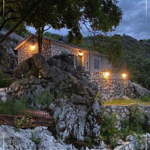 Panorama Stone Houses - Skadar Lake