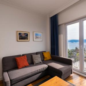 Trendy Bosphorus View Apartment
