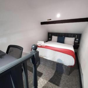 1 Bed Flat - Sleeps 2 - Parking - Balcony - Wifi
