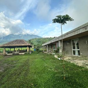 Highland Cabin at Mt Isarog