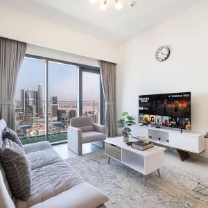 Downtown Luxurious 1BR Near Dubai Mall and Fountain