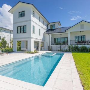Brand New Catchlight House with Private Pool