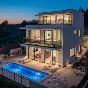 Seaside luxury villa with a swimming pool Rastici, Ciovo - 22934