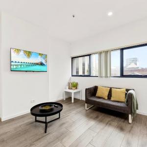 Burwood 1Br studio nearTrain StationShopping
