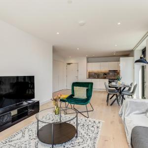 Khayat Homes - The Crown - Luxury 2 Bed Apt