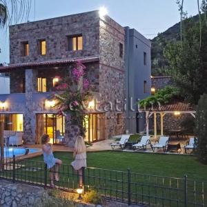Mira luxury villa