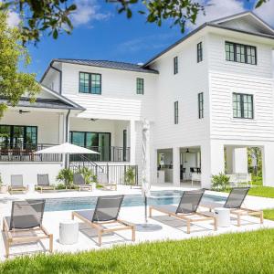Brand New Build Larkshine House - Pool