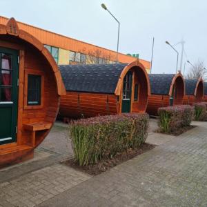 Schlaffass Holzfass im Banjapark Rees ohne Banja Sauna