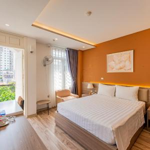 Moon Hotel 2 Đo Quang