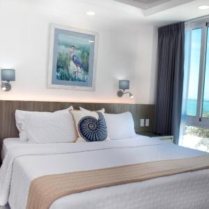 New studio at the Beach, pool, gym, spa 2D