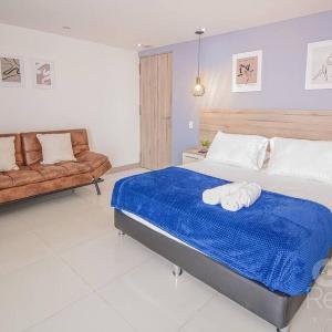 Charming Decor & Stunning Views Green Poblado