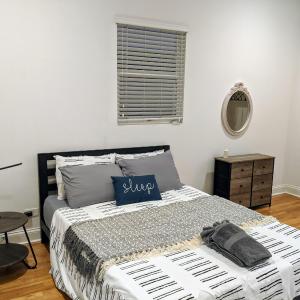 Cosy room near medical district with private balcony