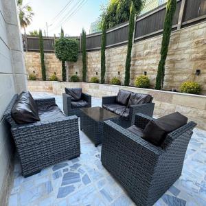 2 En-suite Rooms, Central & Garden Terrace