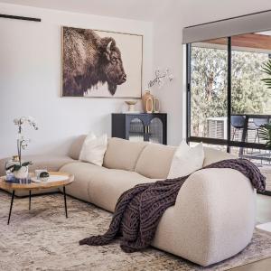 Bluegum Hideaway - luxury accom, air-con throughout, 2 kitchen & living areas