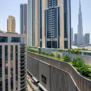 Luxury 1BR With Burj Khalifa View in a 5 star Hotel Facilities - 5 min walk to Dubai Mall