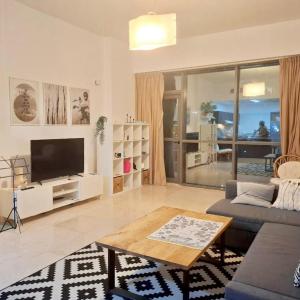 Furnished 1BR flat near Mall of Emirates