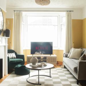 Charming Windsor 3 Bedroom House near Windsor Castle and Legoland