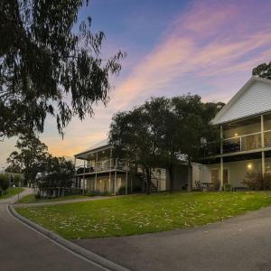 McMillans of Metung Coastal Resort