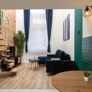 Budapest Serenity Suites - Blue