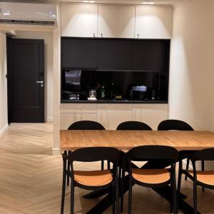 Triple A - Family hospitality Near Ermou - FREE Parking!