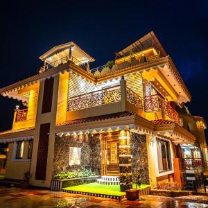 Zline Villa - Luxurious Pure Veg 8BHK with Party Hall in Lonavala