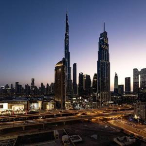 Downtown - Burj Khalifa Facing - 2 Bed Luxe Apartment