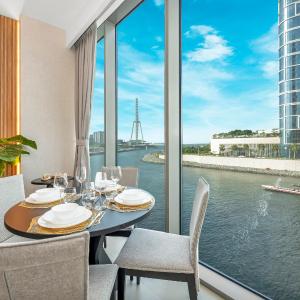 Luxurious 1BHK Apartments with Marina Waterfront & Dubai Eye Views near JBR, Marina