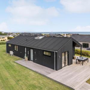 3 Bedroom Lovely Home In Sæby