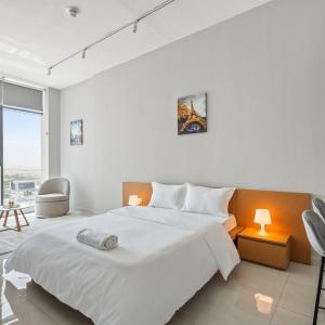 Bright Studio In Vibrant Dubailand District