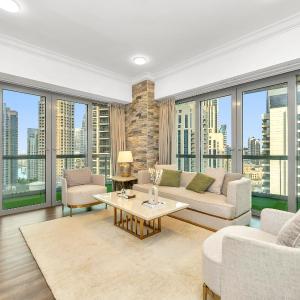 Elegant Two Bedroom Apartment with Large Balcony and Panoramic Downtown Skyline & Boulevard Views by Luxury Space