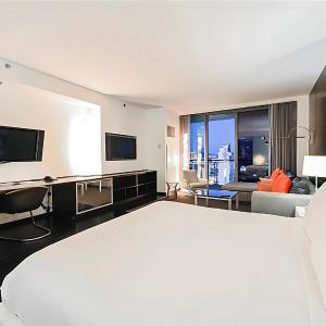 Palms Place Hotel StripView with Open Balcony -33
