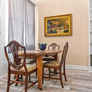 610 Franklin - Downstairs - 2 Bed, 2 Bath, Heart of Downtown, Pet Friendly with fee